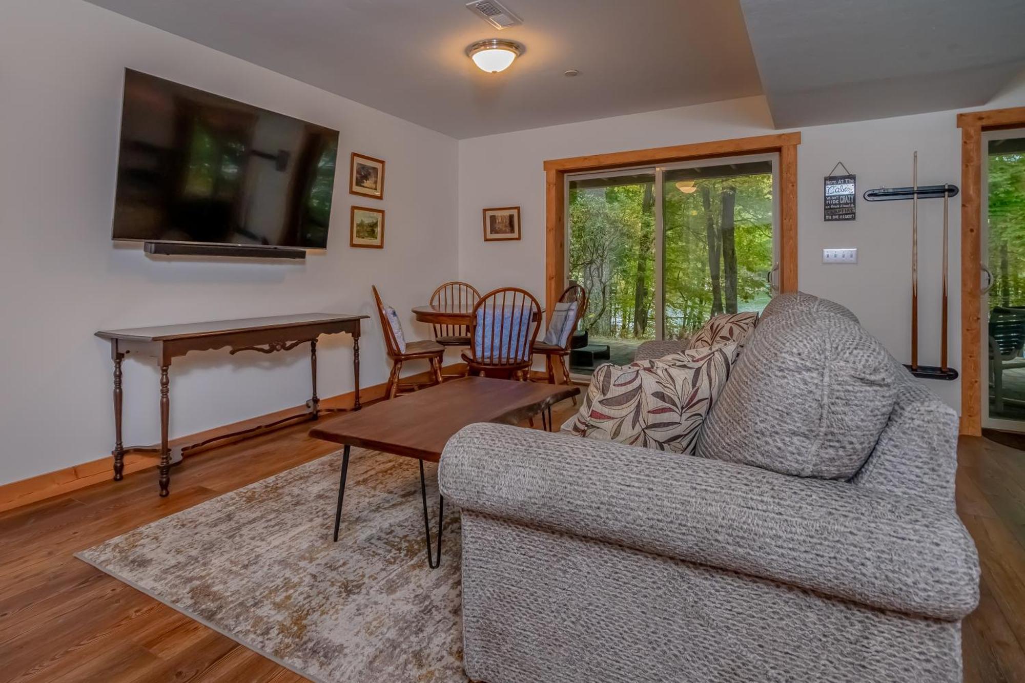 Maplewood Cottage МакХенри Екстериор снимка