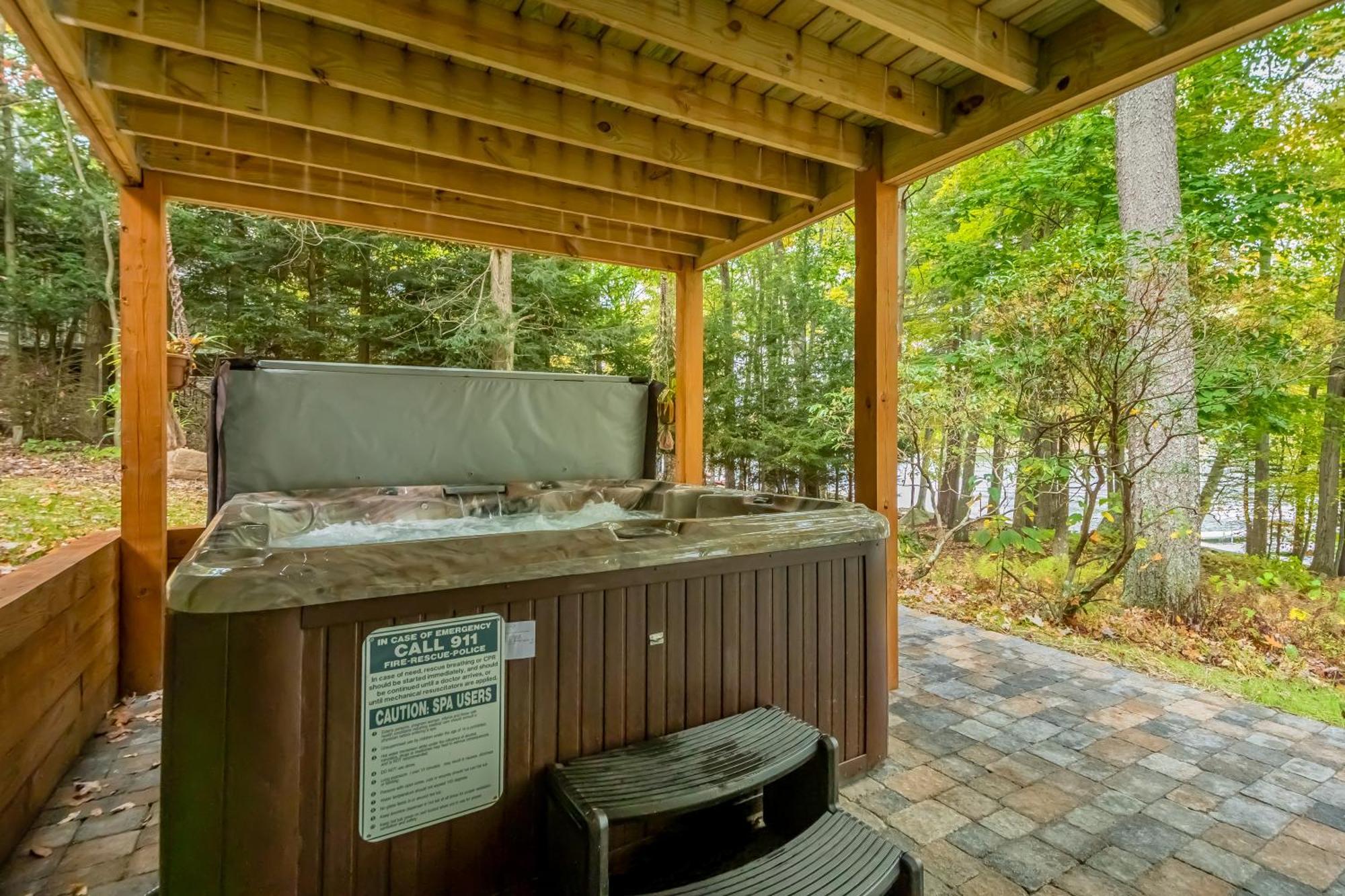 Maplewood Cottage МакХенри Екстериор снимка